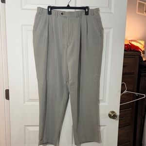 Chaps Men's Classic Gray Dress Pants
